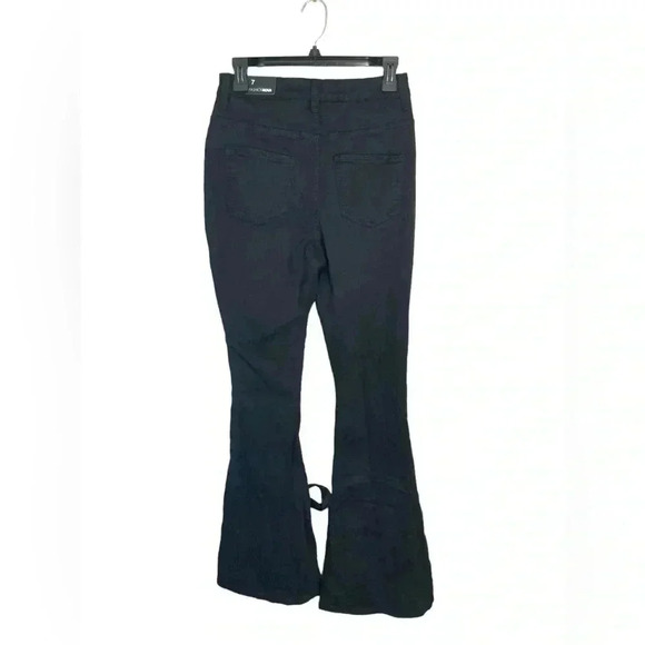 Fashion Nova NWT Tied to let‎ you know ripped jeans size 7 - Picture 9 of 9